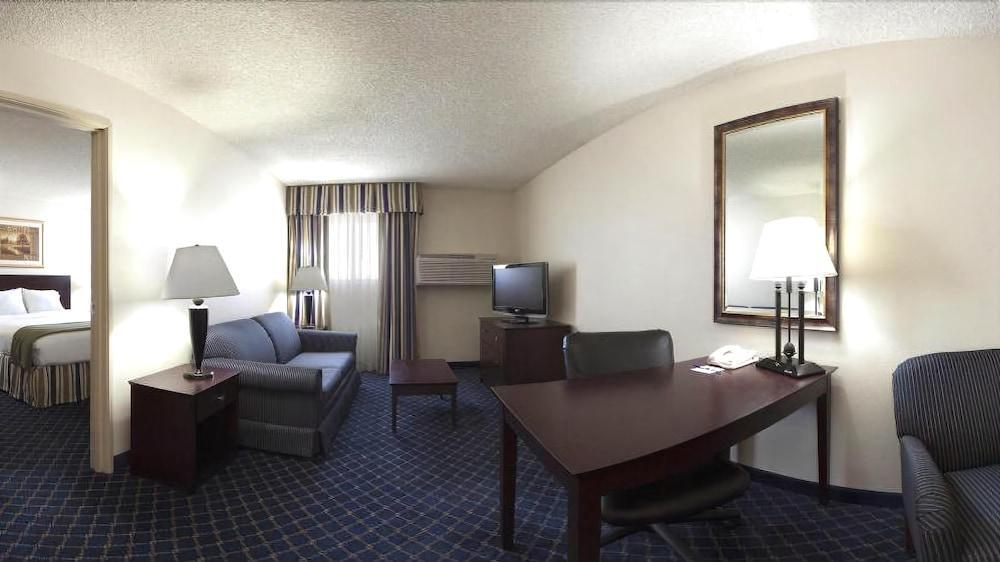 Holiday Inn Express Hotel & Suites Torrington By Ihg Exterior foto