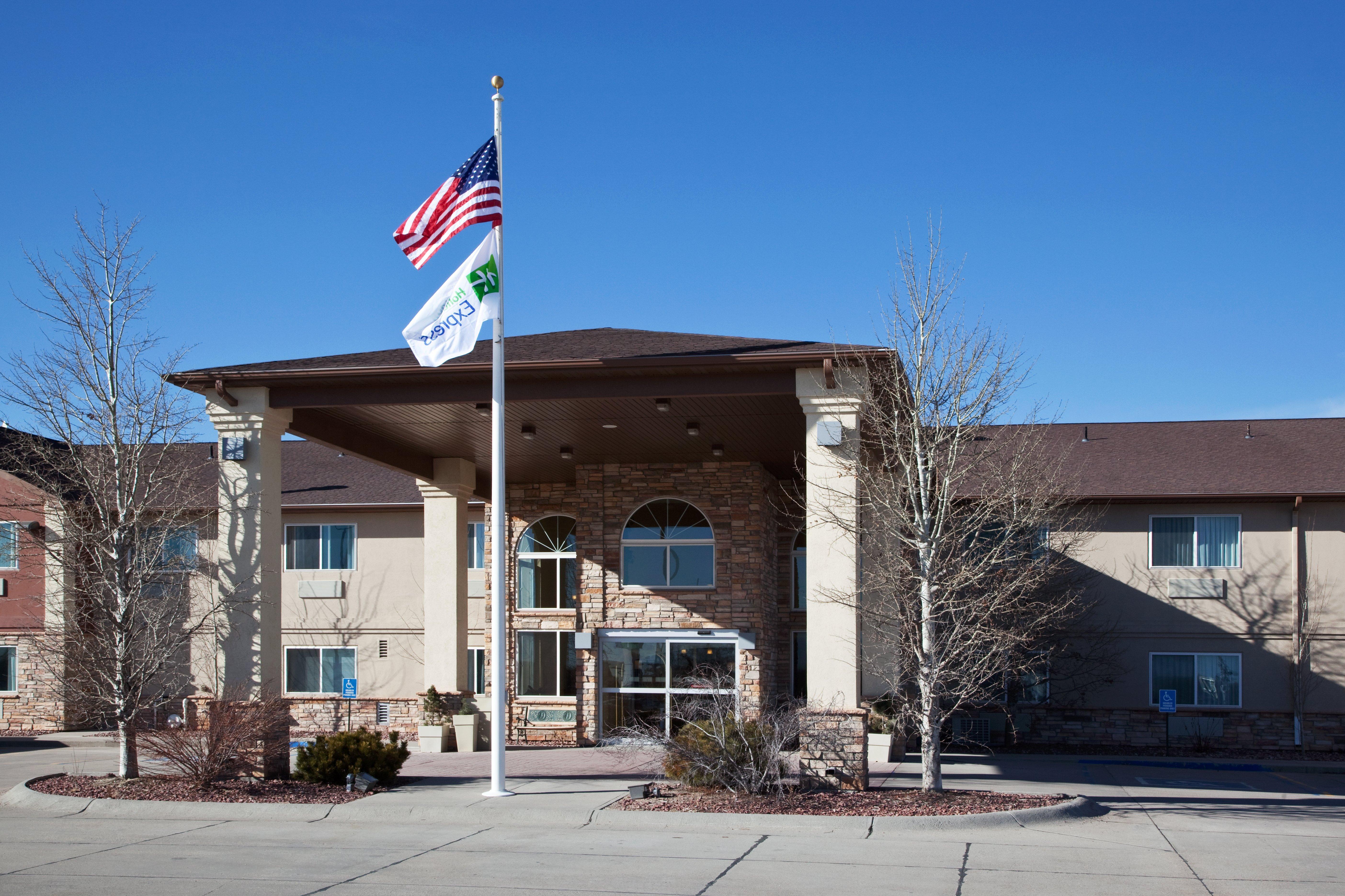 Holiday Inn Express Hotel & Suites Torrington By Ihg Exterior foto