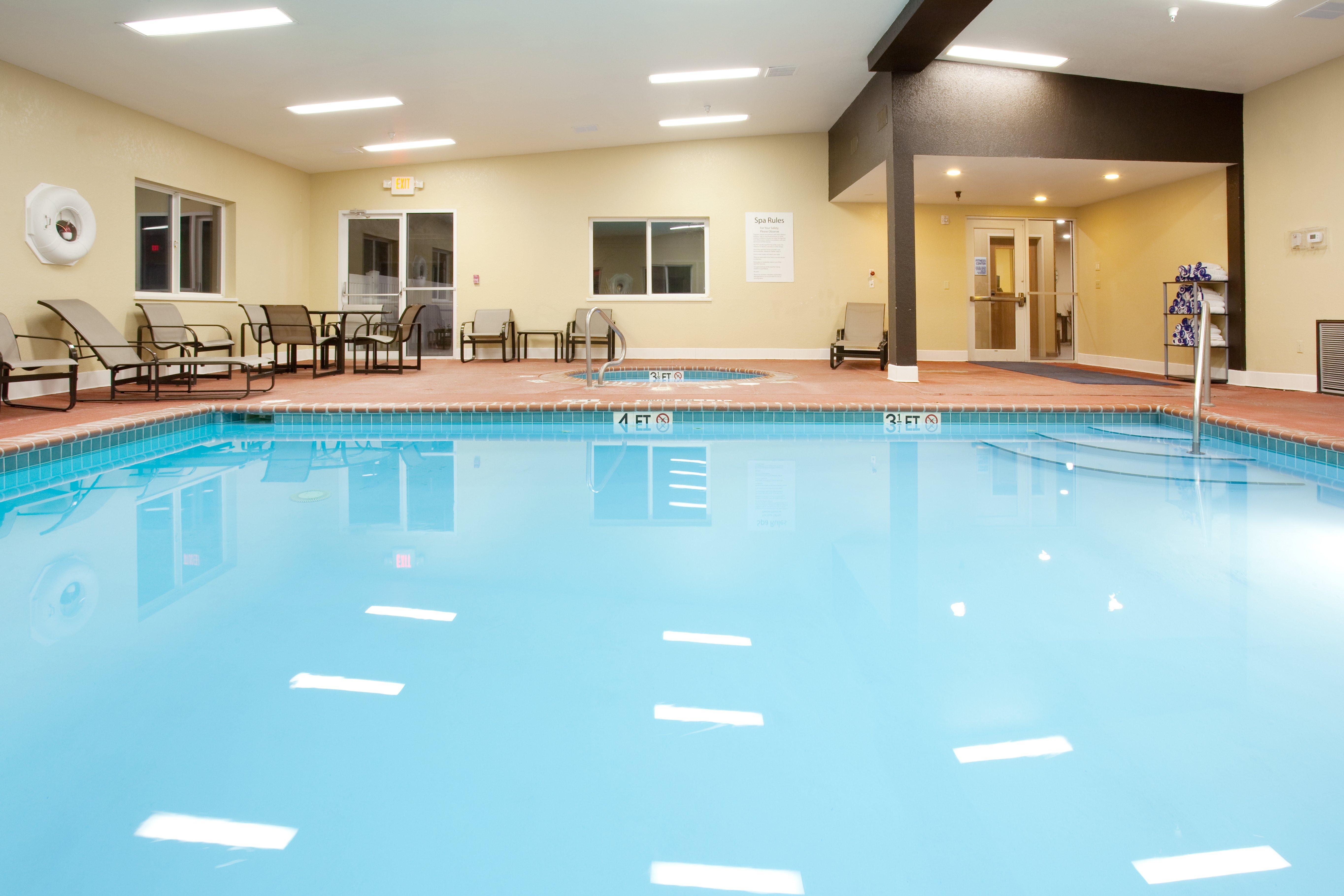 Holiday Inn Express Hotel & Suites Torrington By Ihg Exterior foto